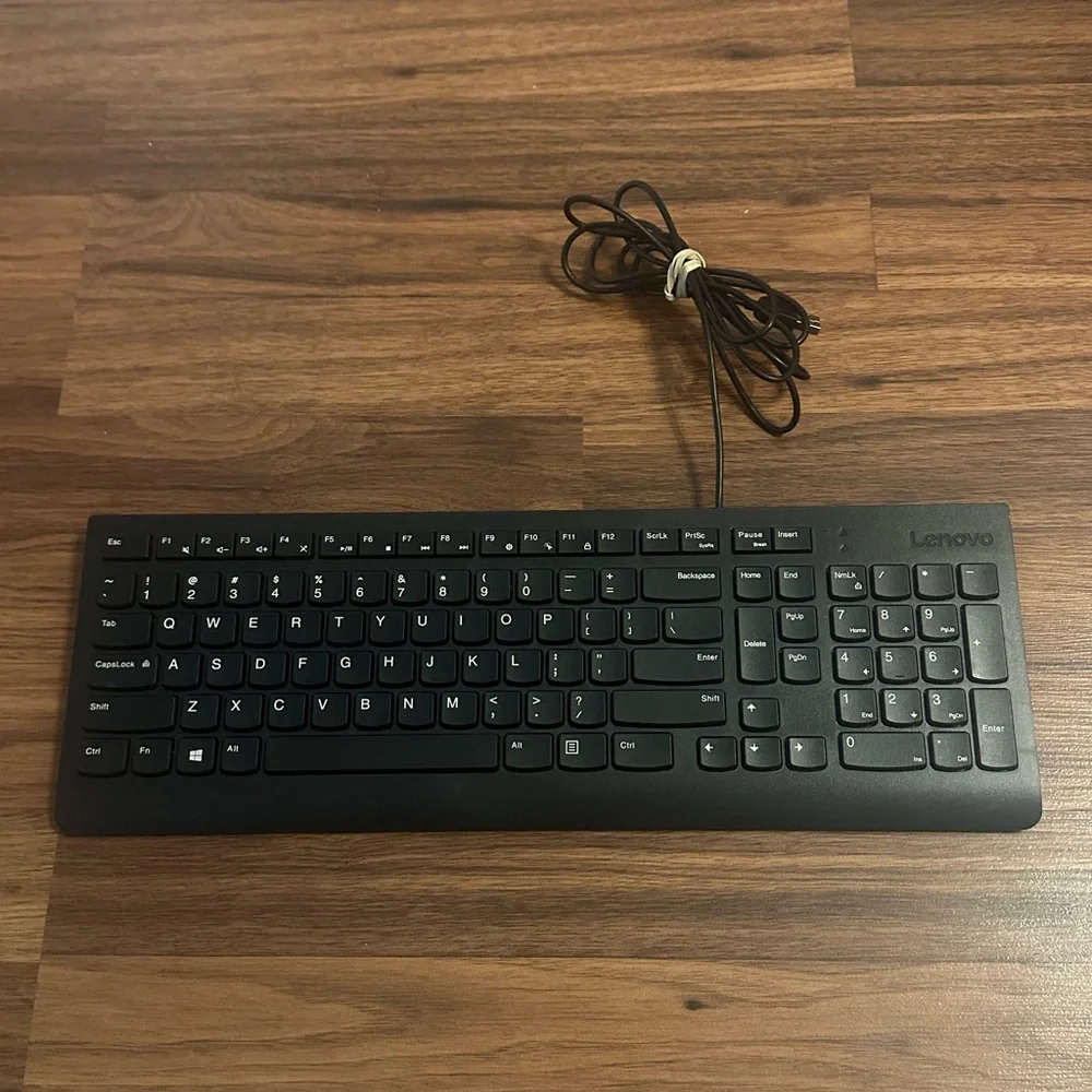 Lenovo Essential Wired Keyboard